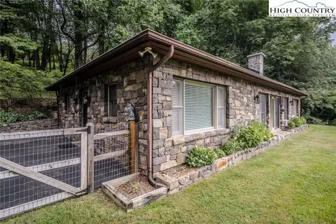 166 Coventry Ln, Boone, NC 28607