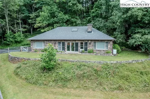 166 Coventry Ln, Boone, NC 28607 photo 2