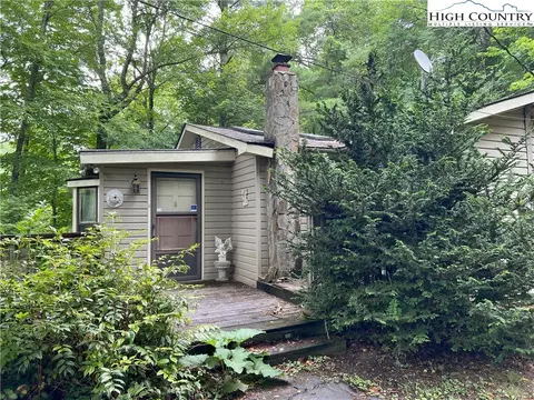 7800 Joe Poore Rd, Newland, NC 28657