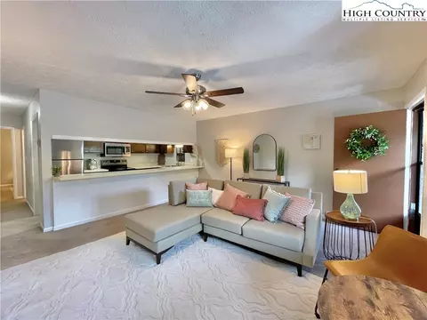 1469 W King St #604, Boone, NC 28607 photo 4