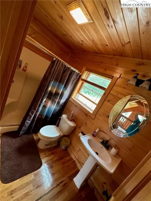 563 Lucky Hill Rd, Grassy Creek, NC 28631 photo 30