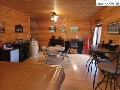 563 Lucky Hill Rd, Grassy Creek, NC 28631 photo 17