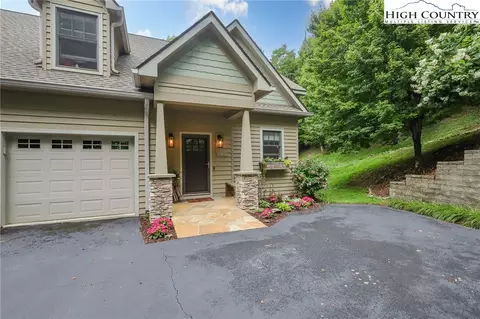 174 Whitney Ln #2, Blowing Rock, NC 28605