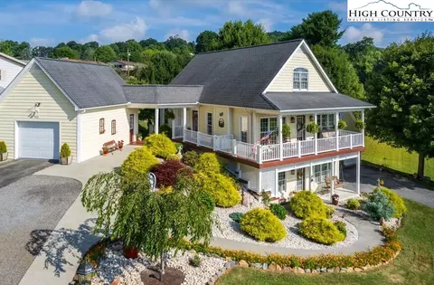 419 Doctors St, Sparta, NC 28675
