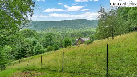 203 Quiet Pl, Todd, NC 28684 photo 3