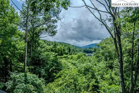382 Evergreen, Boone, NC 28607 photo 27