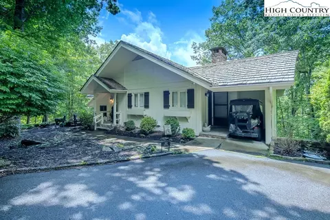 382 Evergreen, Boone, NC 28607 photo 2