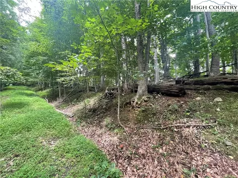 000 Misty Mountain Rd, Boone, NC 28607