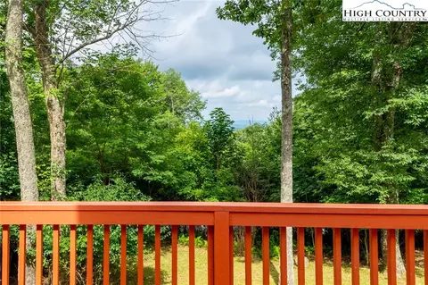 406 Boone Ridge Ln, Boone, NC 28607 photo 3