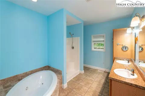 406 Boone Ridge Ln, Boone, NC 28607 photo 8