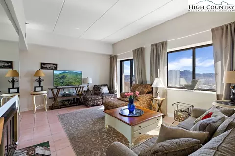 303 Sugar Top Dr #3430, Sugar Mountain, NC 28604