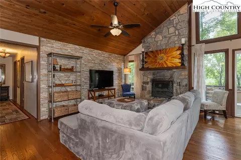 286 Deer Run Rd, Deep Gap, NC 28618 photo 14