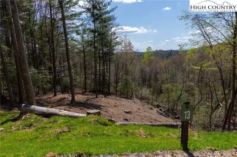 13 Wilderness Reserve Pkwy, Deep Gap, NC 28618