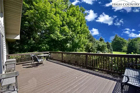 313 Ridgeview Rd, Sugar Mountain, NC 28604 photo 3