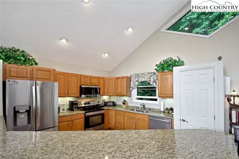 313 Ridgeview Rd, Sugar Mountain, NC 28604 photo 15