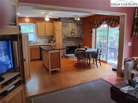 245 Virgils Ln, Boone, NC 28607 photo 8