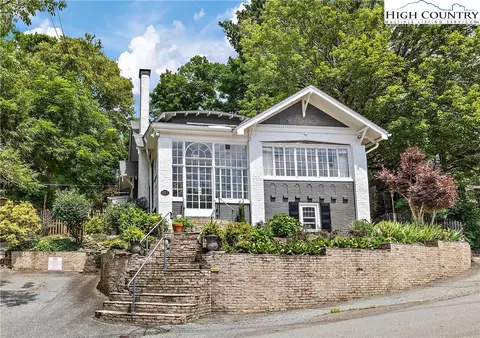 207 Orchard St, Boone, NC 28607 photo 3