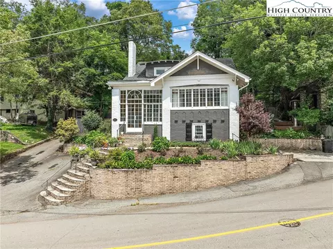 207 Orchard St, Boone, NC 28607 photo 2