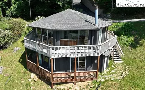 293 Hillcrest Dr #F2, Banner Elk, NC 28604