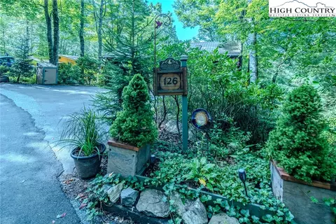 126 Ash Loop, Newland, NC 28657 photo 2