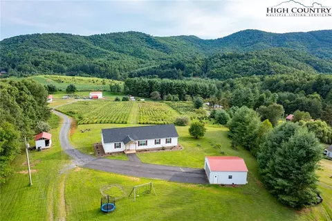580 Tailor Made Ranch Rd, West Jefferson, NC 28694
