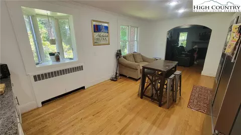 535 Queen St, Boone, NC 28607 photo 3