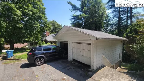 535 Queen St, Boone, NC 28607 photo 35