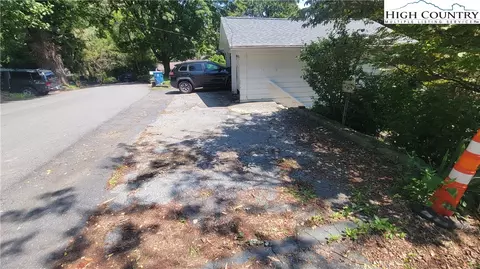 535 Queen St, Boone, NC 28607 photo 36
