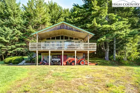 4352 Cheek Mountain Rd, Laurel Springs, NC 28644