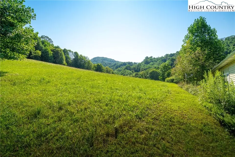  205 Clay Wilson Dr, Zionville, NC 28698 photo 6