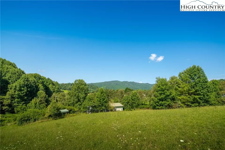  205 Clay Wilson Dr, Zionville, NC 28698 photo 9