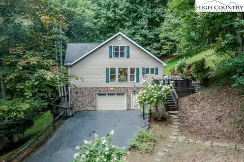 563 Old Hartley Rd, Banner Elk, NC 28604
