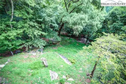 134 Maple, Boone, NC 28607 photo 3