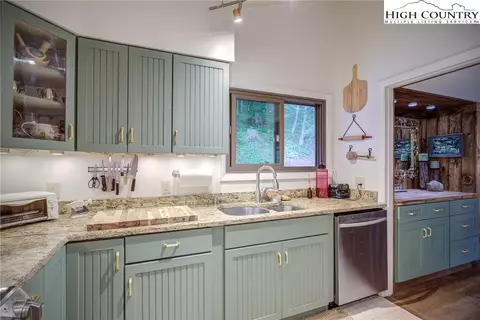 134 Maple, Boone, NC 28607 photo 10