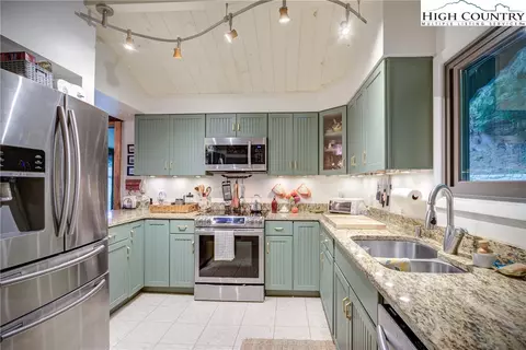 134 Maple, Boone, NC 28607 photo 8