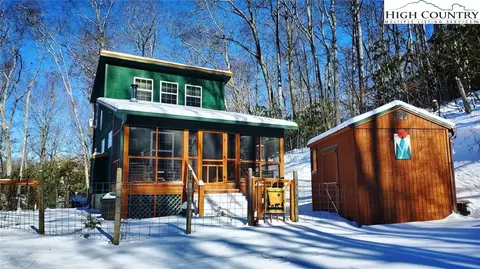 925 E Big Springs Rd, Lansing, NC 28643 photo 4