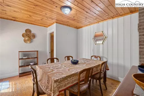 233 Ridgewood Dr, Boone, NC 28607 photo 8