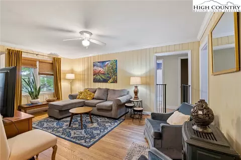 233 Ridgewood Dr, Boone, NC 28607 photo 5