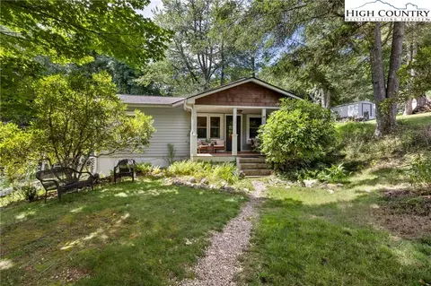 233 Ridgewood Dr, Boone, NC 28607