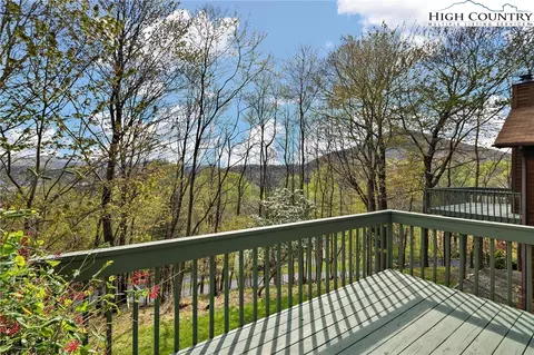 638 Fieldstream Dr, Boone, NC 28607 photo 2