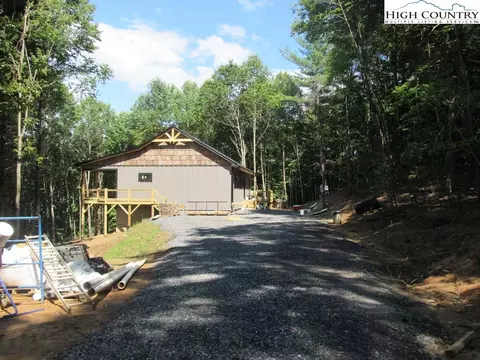 153 Shady Oak Ln, Fleetwood, NC 28626