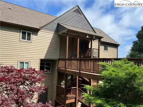110 Sugar Ski Dr #10-401, Sugar Mountain, NC 28604