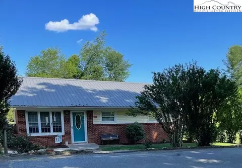 509 Mountain Ave, West Jefferson, NC 28694