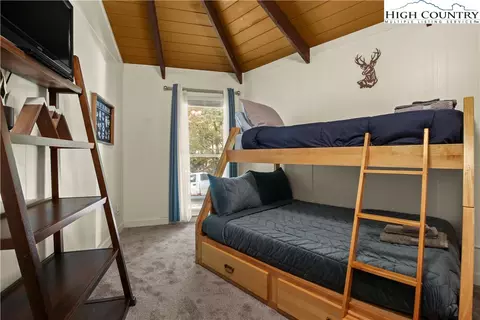 Bedroom - 103 Hornbeam Rd #1 A, Beech Mountain, NC 28604 photo 1 of 6