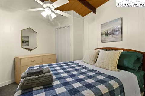 Bedroom - 103 Hornbeam Rd #1 A, Beech Mountain, NC 28604 photo 5 of 6