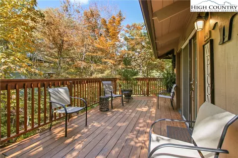 Exterior - 103 Hornbeam Rd #1 A, Beech Mountain, NC 28604 photo 4 of 5