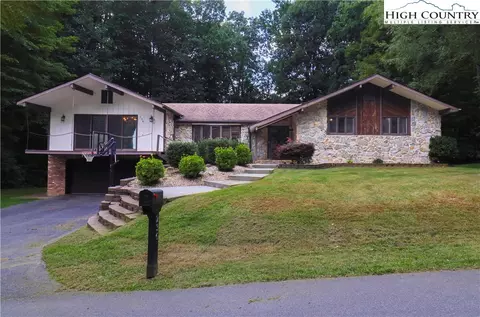 236 Page Dr, West Jefferson, NC 28694