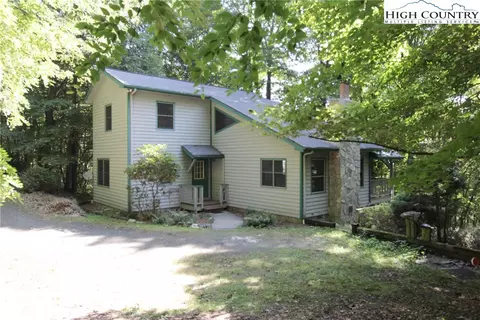 212 Branch Ln, West Jefferson, NC 28694