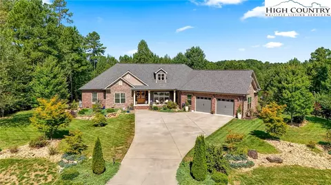 217 Harbor Ridge Dr, Connelly Springs, NC 28612