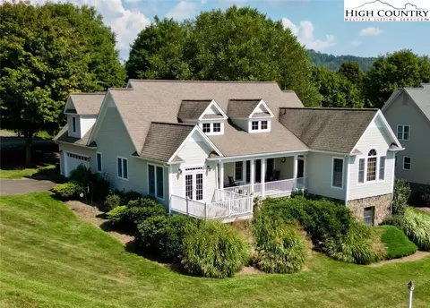 251 River Knoll Dr, Jefferson, NC 28640